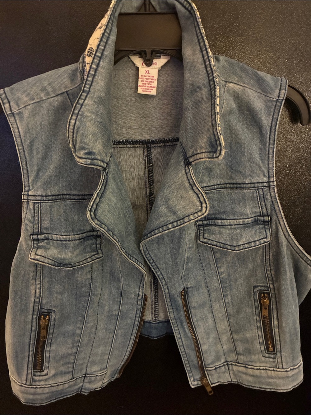 Candies denim vest lace collar xl but fits large